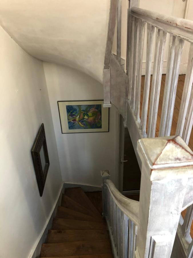 Agreable Maison De Ville ,Calme Avec Tous Les Commerces A 150M شيربوغ أون كوتننتين المظهر الخارجي الصورة
