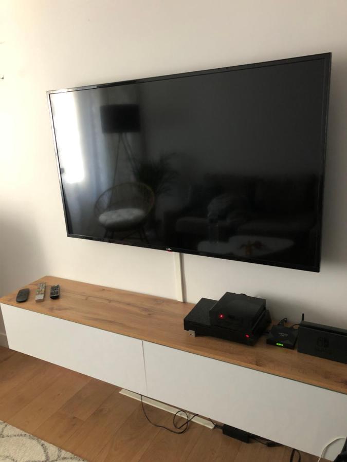 Agreable Maison De Ville ,Calme Avec Tous Les Commerces A 150M شيربوغ أون كوتننتين المظهر الخارجي الصورة